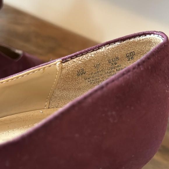 Size 9 maroon suede Mary Jane naturalizer pumps - Picture 6 of 7